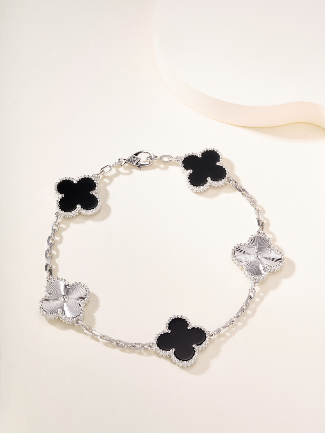 Van Cleef & Arpels Magic Alhambra Bracelet